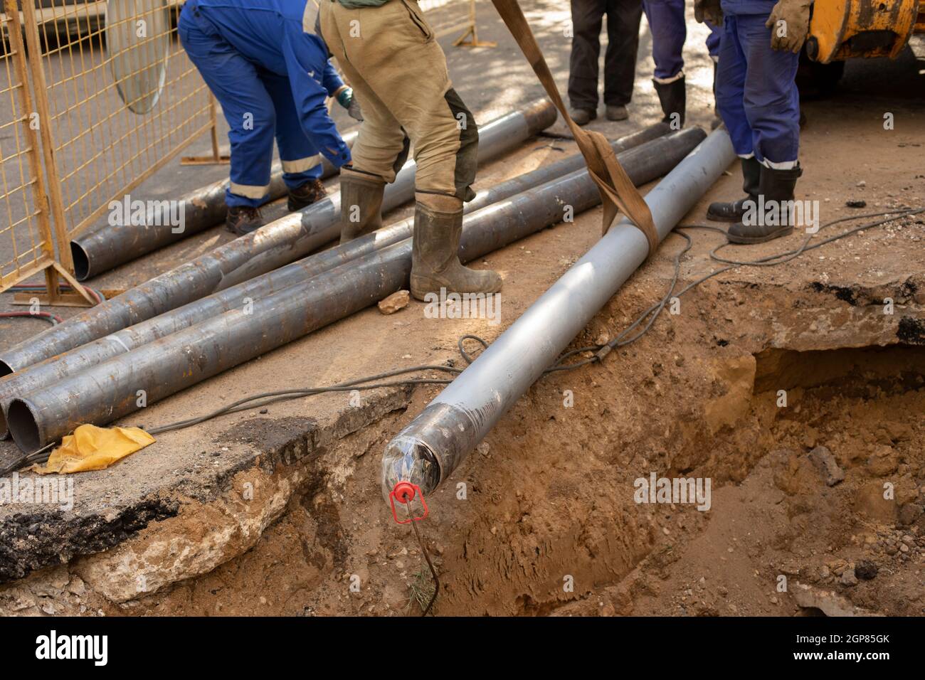 Laying new pipes hires stock photography and images Alamy