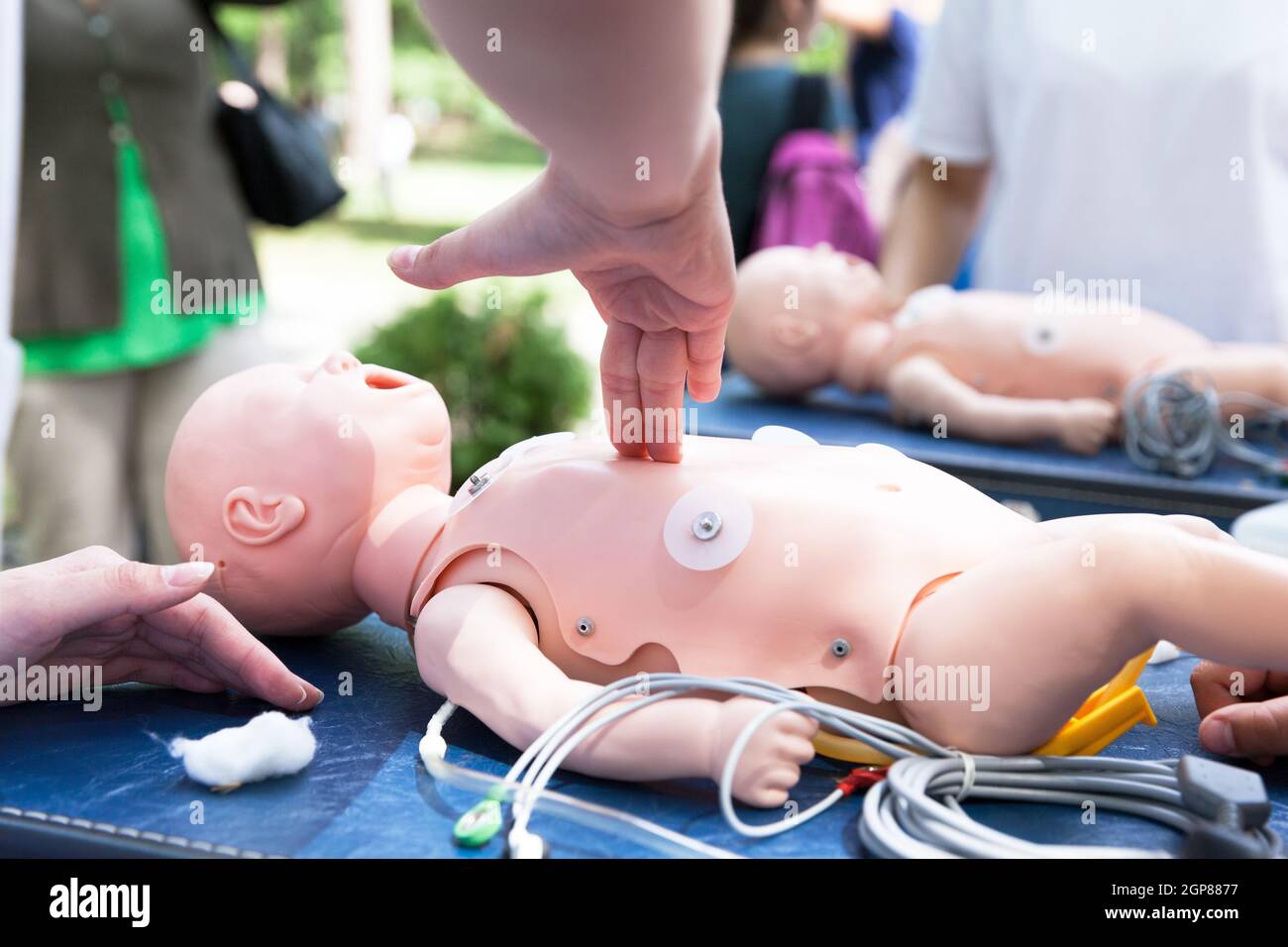 CPR and first aid class for a baby Stock Photo Alamy