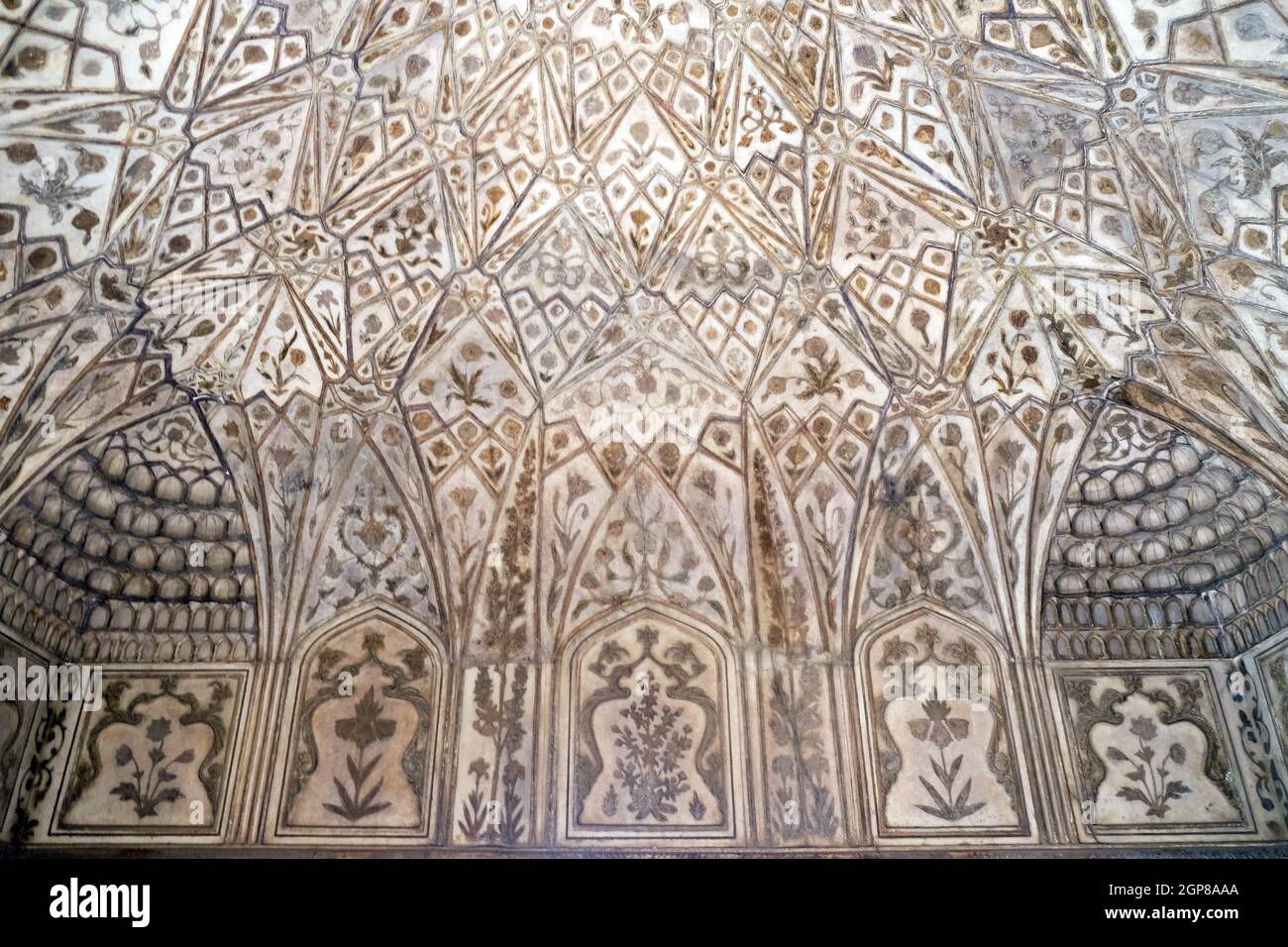 Agra fort traditional pattern hi-res stock photography and images - Alamy