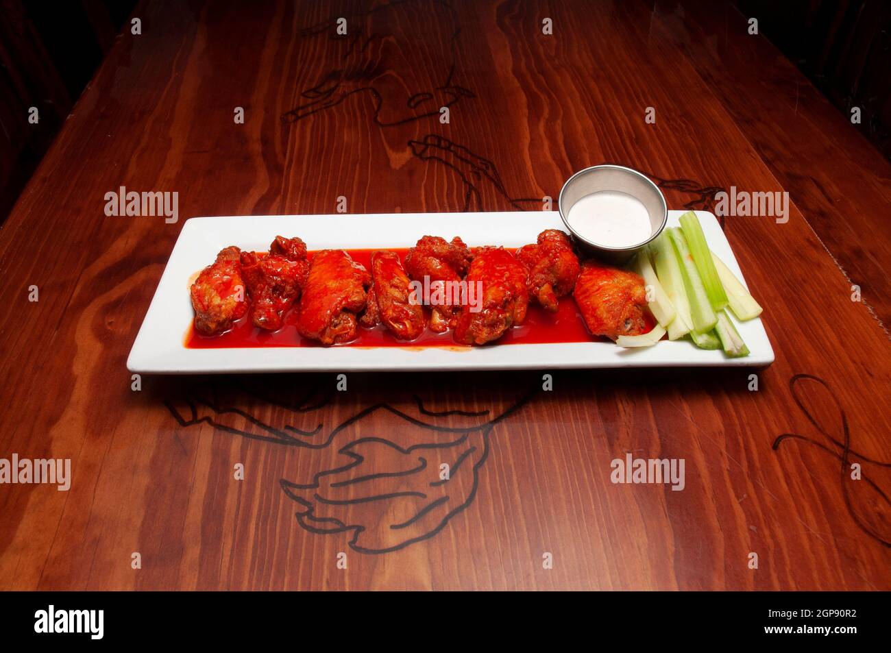 ignorere lastbil komfortabel Authentic American cuisine food best known as buffalo hot wings Stock Photo  - Alamy