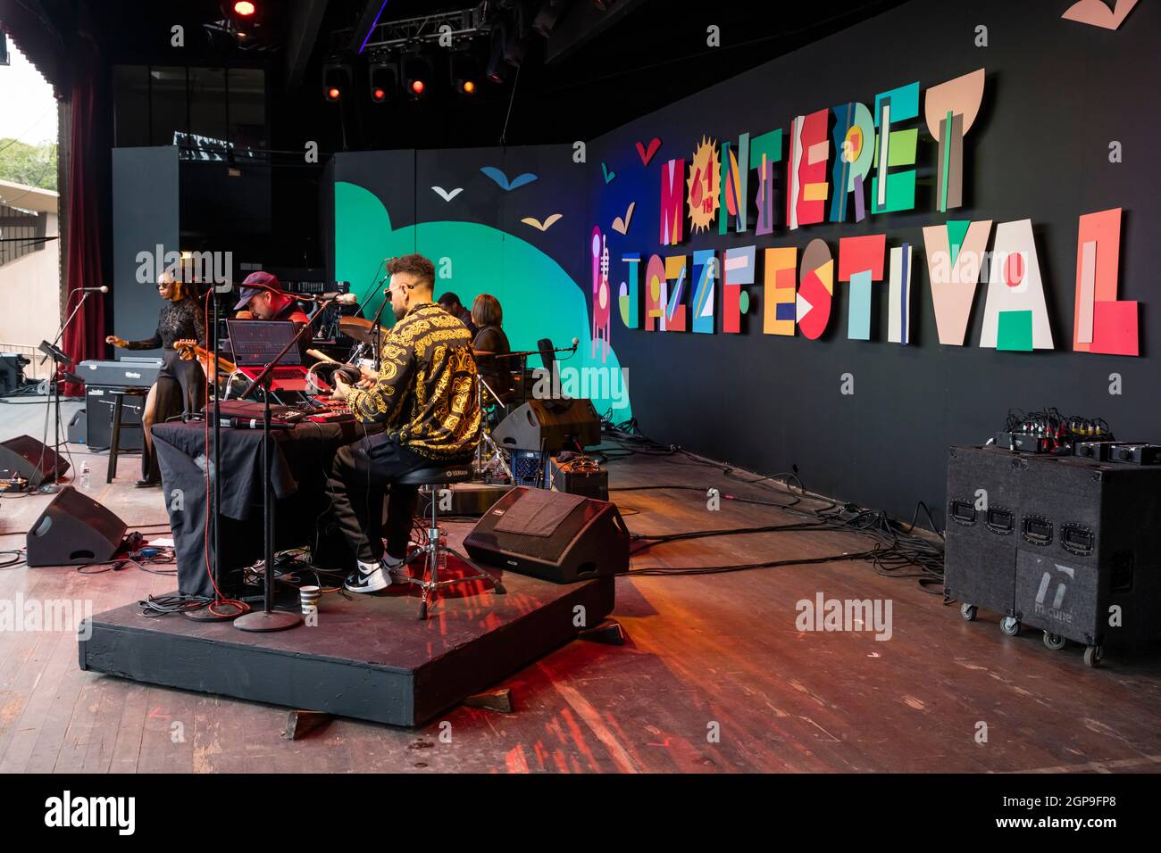 KASSA OVERALL plays DJ and eletronics and sings for Terri Lyne Carrington + Social Science at the 2021 Monterey Jazz Festival Stock Photo
