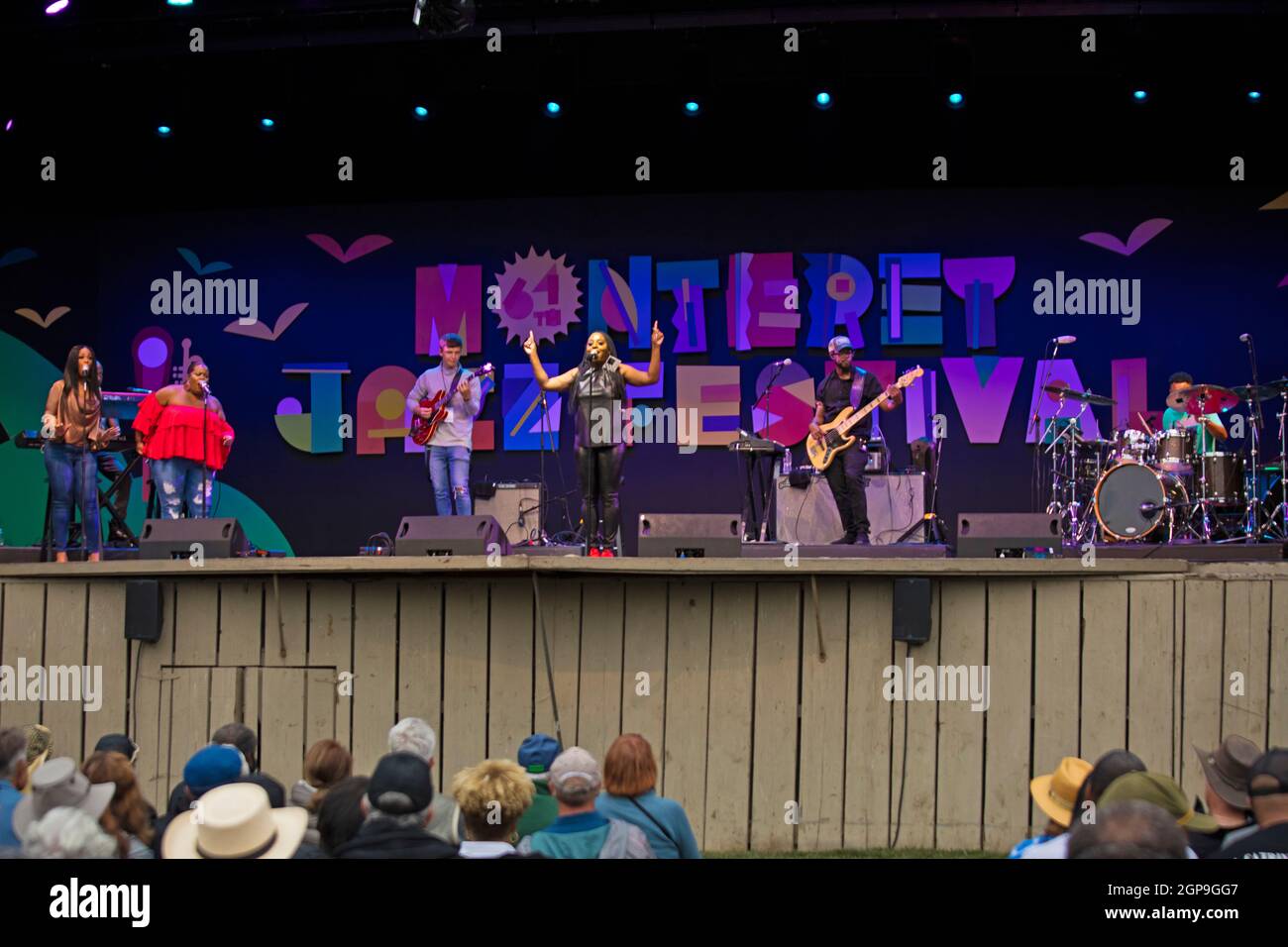 Ledisi wows the crowd with her vocals and energetic stage performance