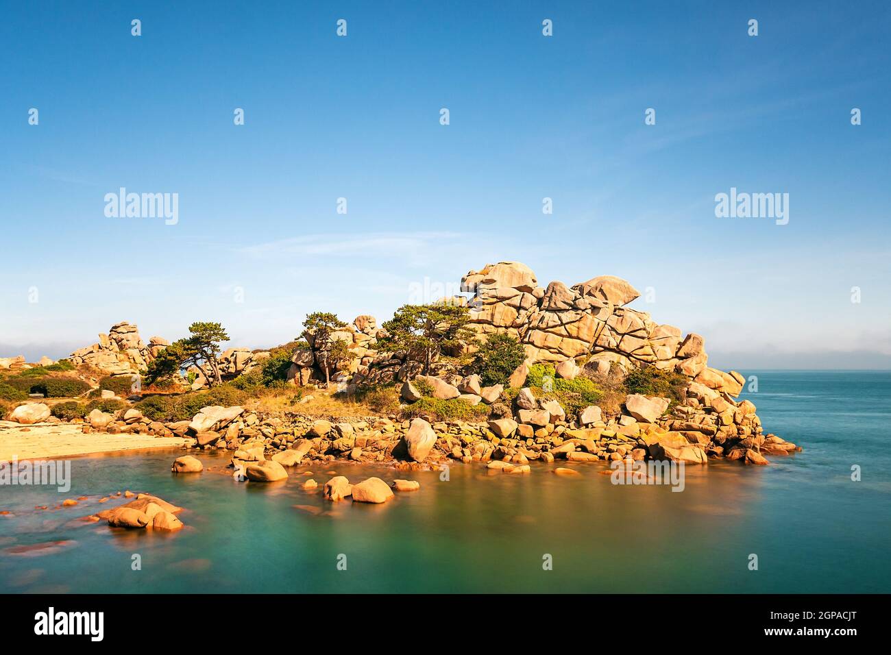 Atlantic ocean coast in Brittany near Ploumanach, France Stock Photo ...