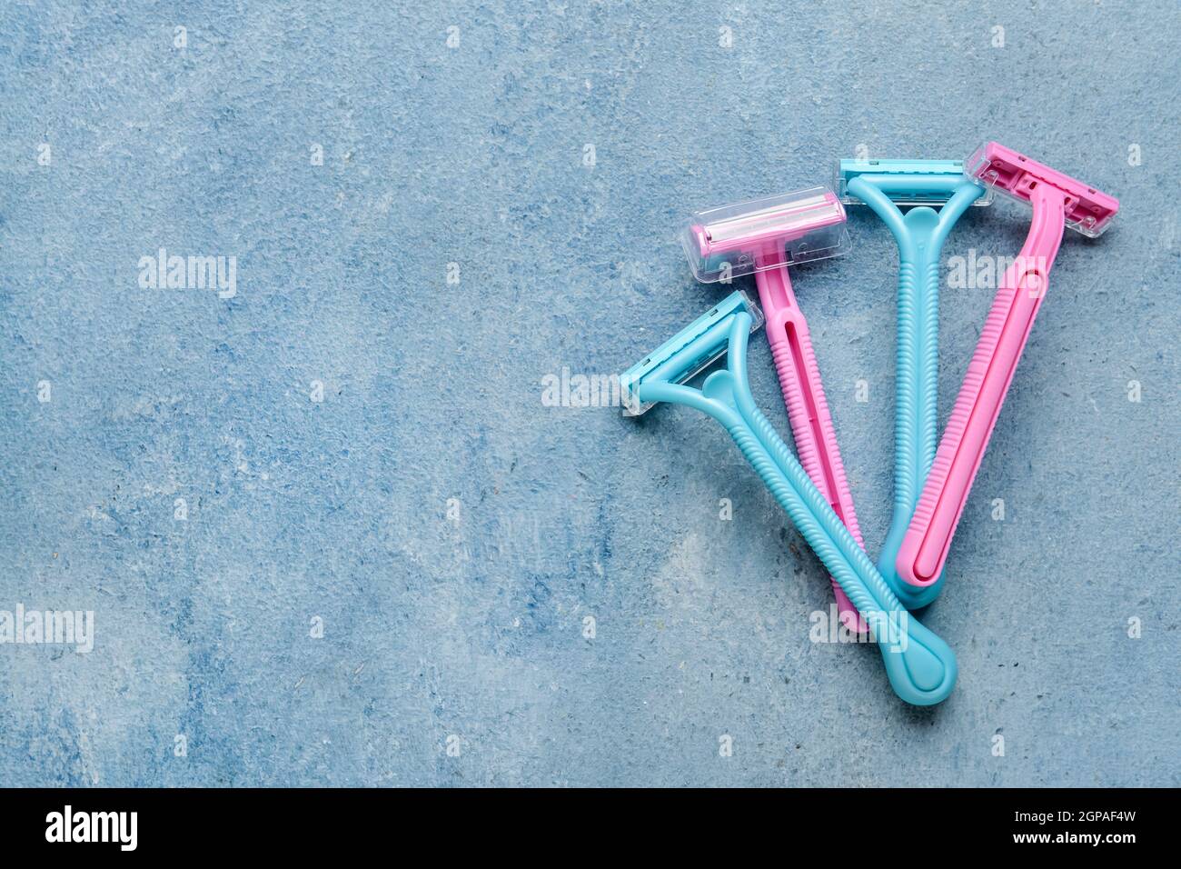Safety razors on pink hi-res stock photography and images - Alamy