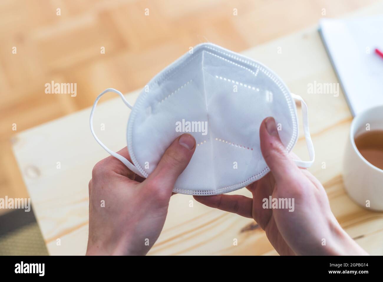 Man ffp2 mask health hi-res stock photography and images - Alamy