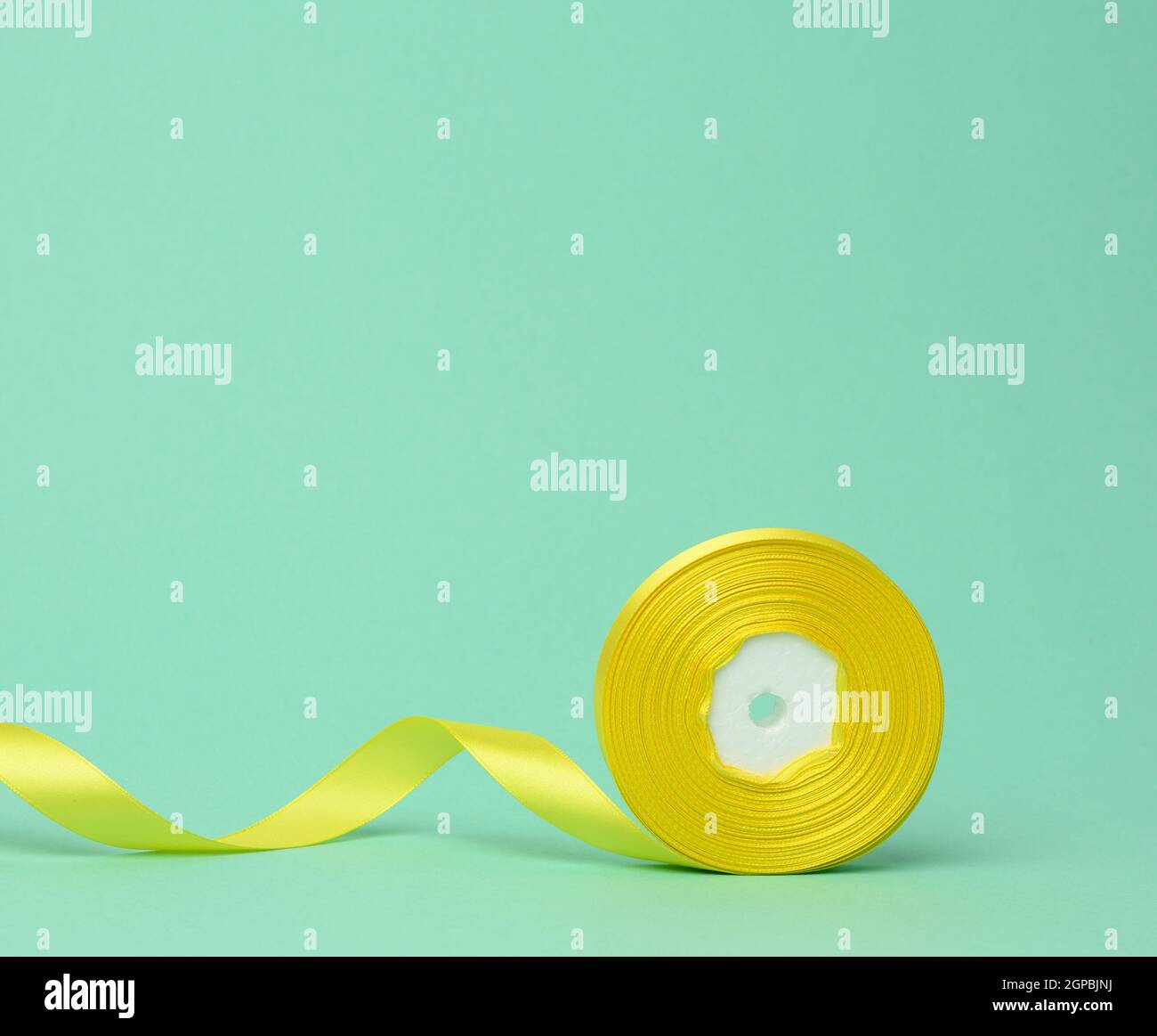 Studio Green Backdrop Roll High Resolution Stock Photography and Images ...