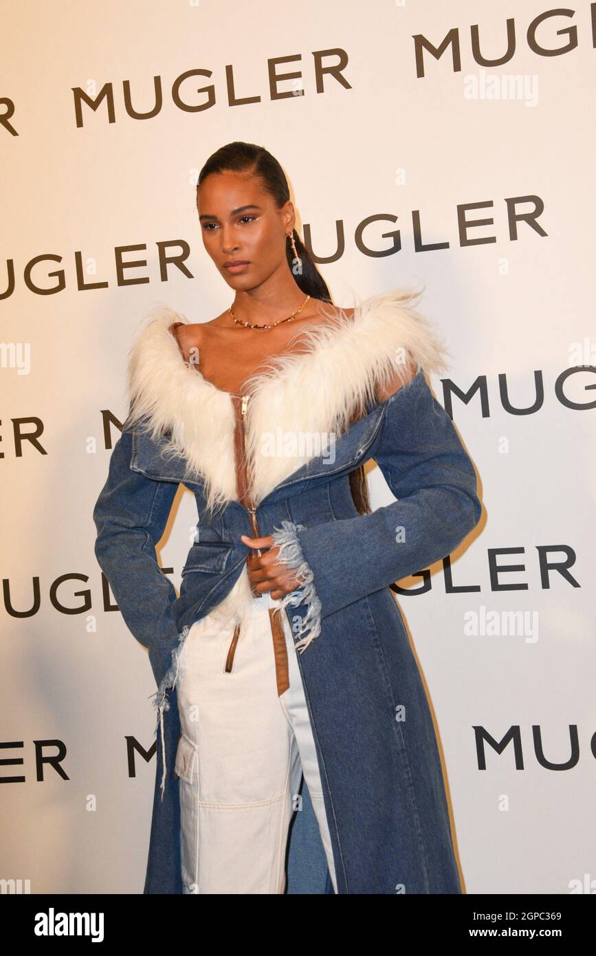 Cindy Bruna arriving at the 'Thierry Mugler: Couturissime' exhibition