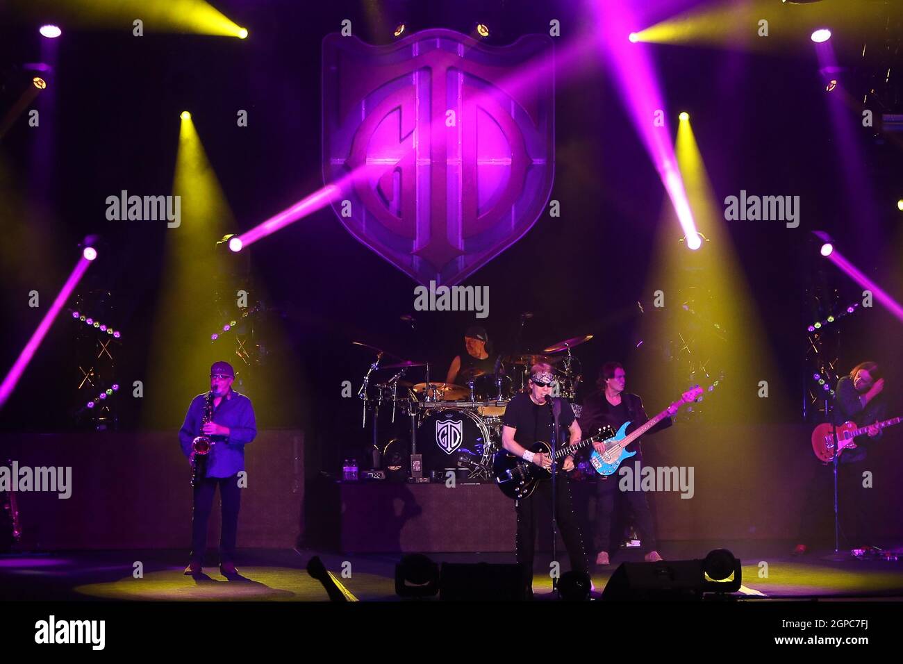 HUNTINGTON, NY - SEPT 23: Singer George Thorogood performs on stage at the Paramount on September 23, 2021 in Huntington, New York. Stock Photo