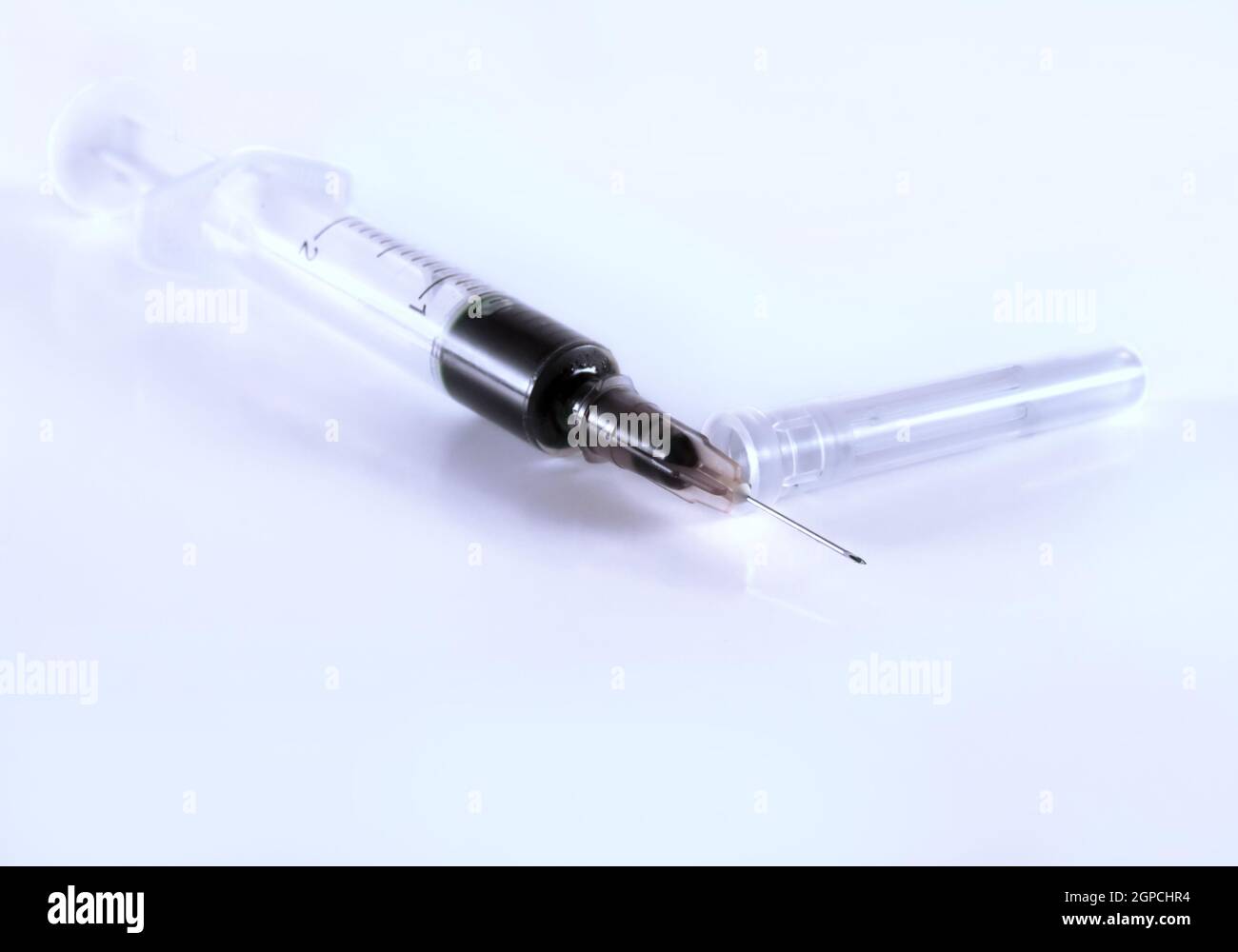 Medical syringe fill with medication Stock Photo Alamy