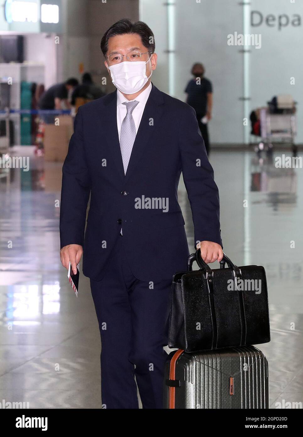 Korea. 29th Sep, 2021. S. Korean nuclear envoy heads for Indonesia South Korea's top nuclear envoy Noh Kyu-duk arrives at Incheon International Airport, west of Seoul, on Sept. 29, 2021, to leave for Jakarta, Indonesia, to meet his U.S. counterpart, Sung Kim, over Korean Peninsula issues, including North Korea's latest short-range missile launch. Credit: Yonhap/Newcom/Alamy Live News Stock Photo