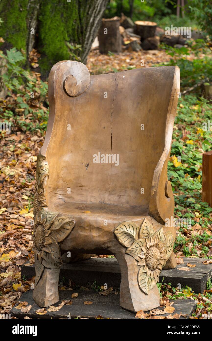 the bench in the park Stock Photo - Alamy