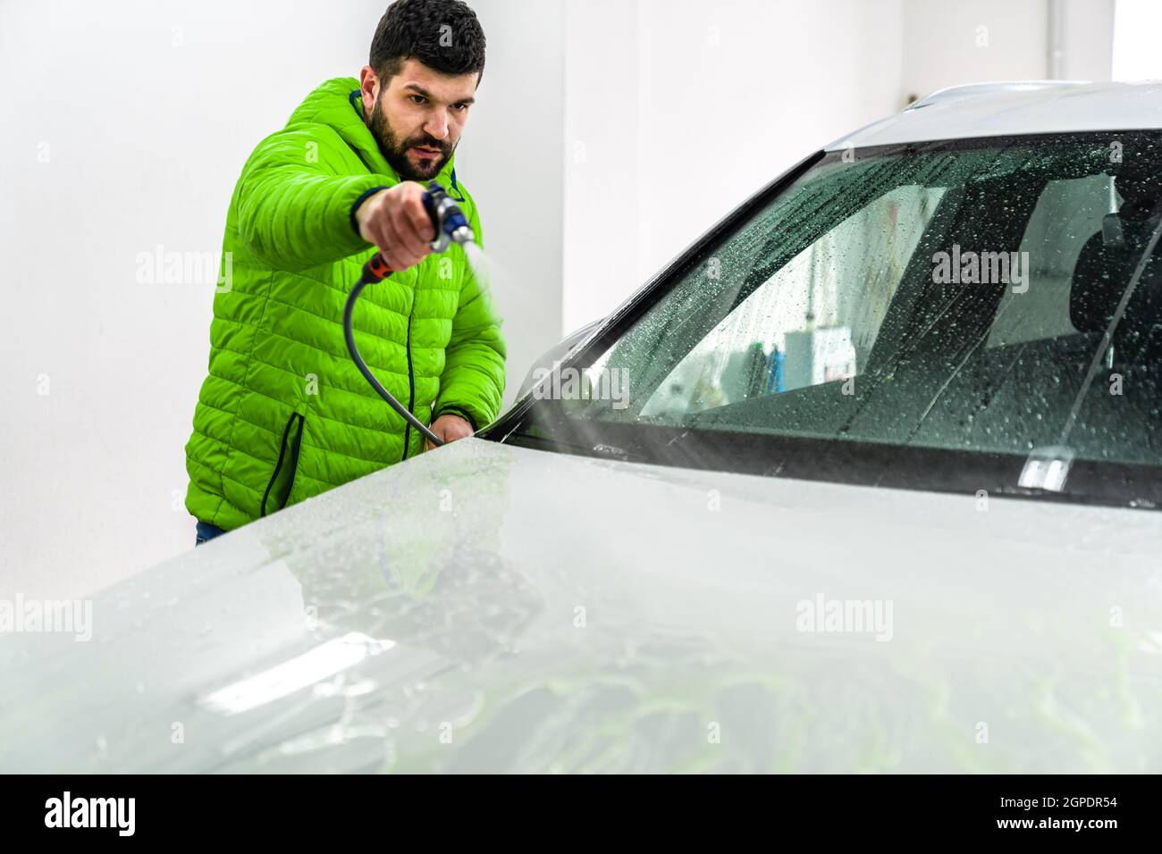 wash cars with high pressure water Stock Photo Alamy
