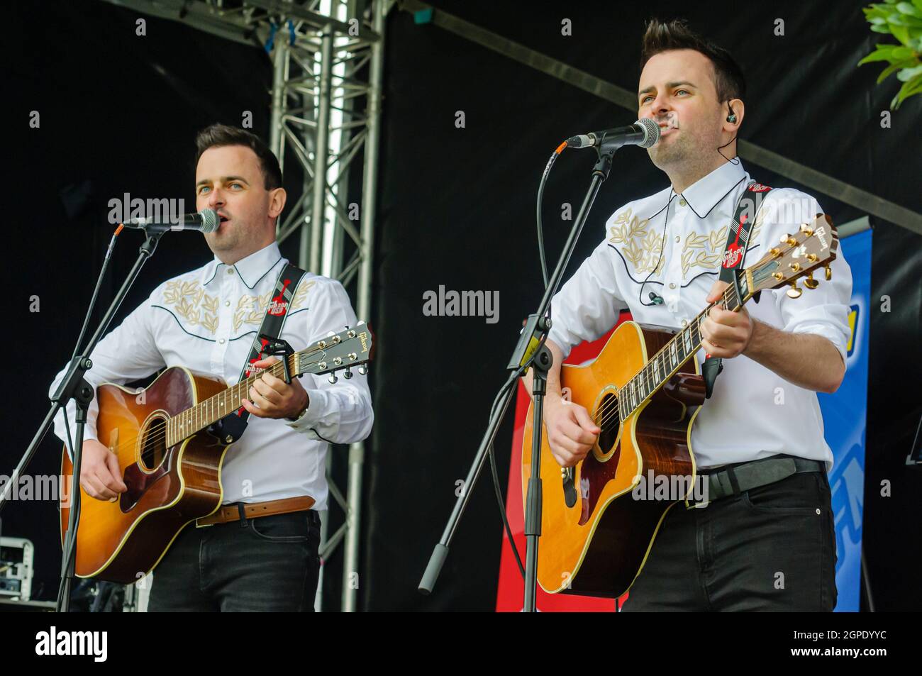 Ennis Brothers, a Dublinbased country music band of Matthew and Owen Ennis, performing at the