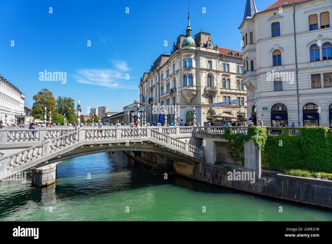 Preseren Square 09.08.2021: Ljubljana, Slovenia: Preseren Square with Tromostovje ...