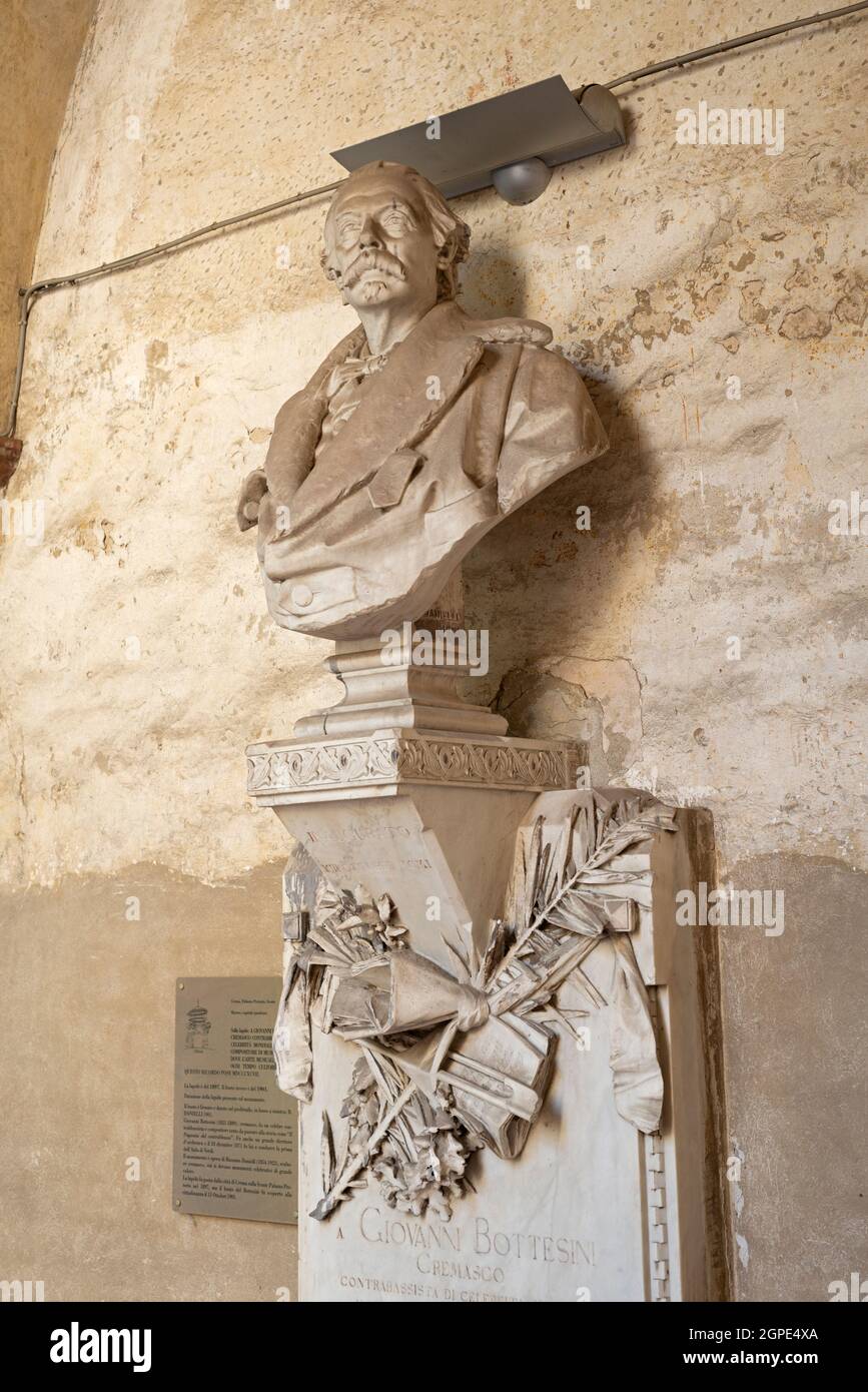 Italy, Lombardy, Crema, Sant Agostino Cloister, Giovanni Bottesini Musician Monument by Bassano Danielli Sculptor dated 1901 Stock Photo