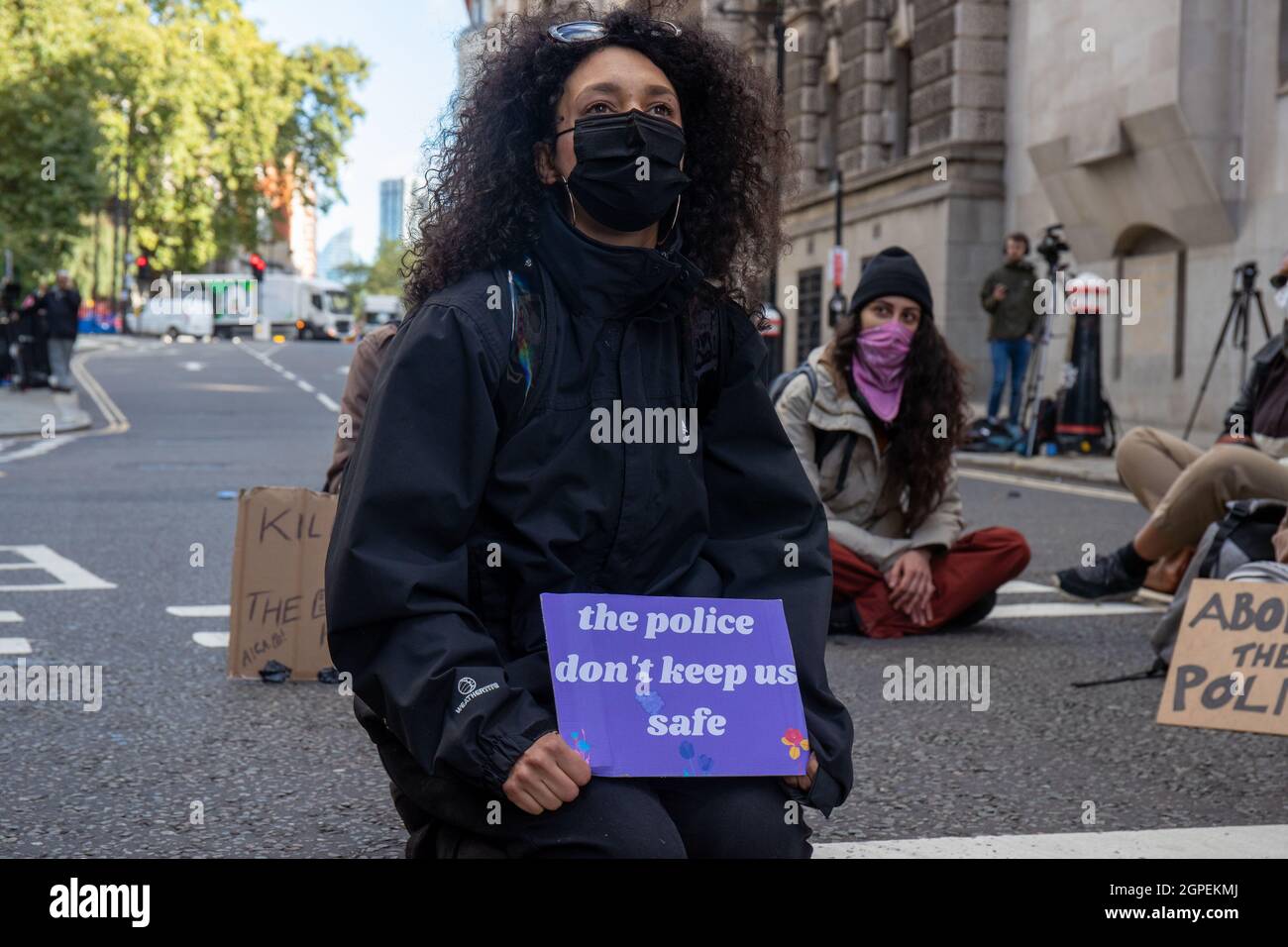 LONDON, ENGLAND, September 29 2021, Sisters Uncut hold protest outside the sentencing hearing of Sarah Everard's murderer Wayne Couzens at the Old Bailey Credit: Lucy North/Alamy Live News Stock Photo