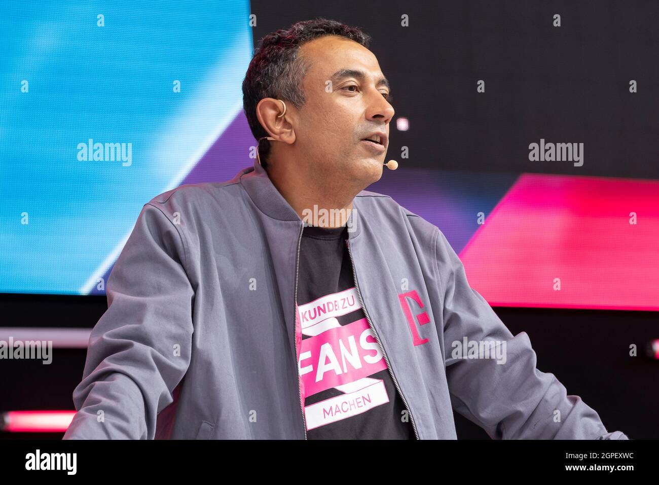 Sirini Gopalan Hi Res Stock Photography And Images Alamy Srini Gopalan Member Of The Board Of Directors Spokesman Of The Executive Board Deutsche Telekom Ag Telekom Deutschland 2GPEXWC