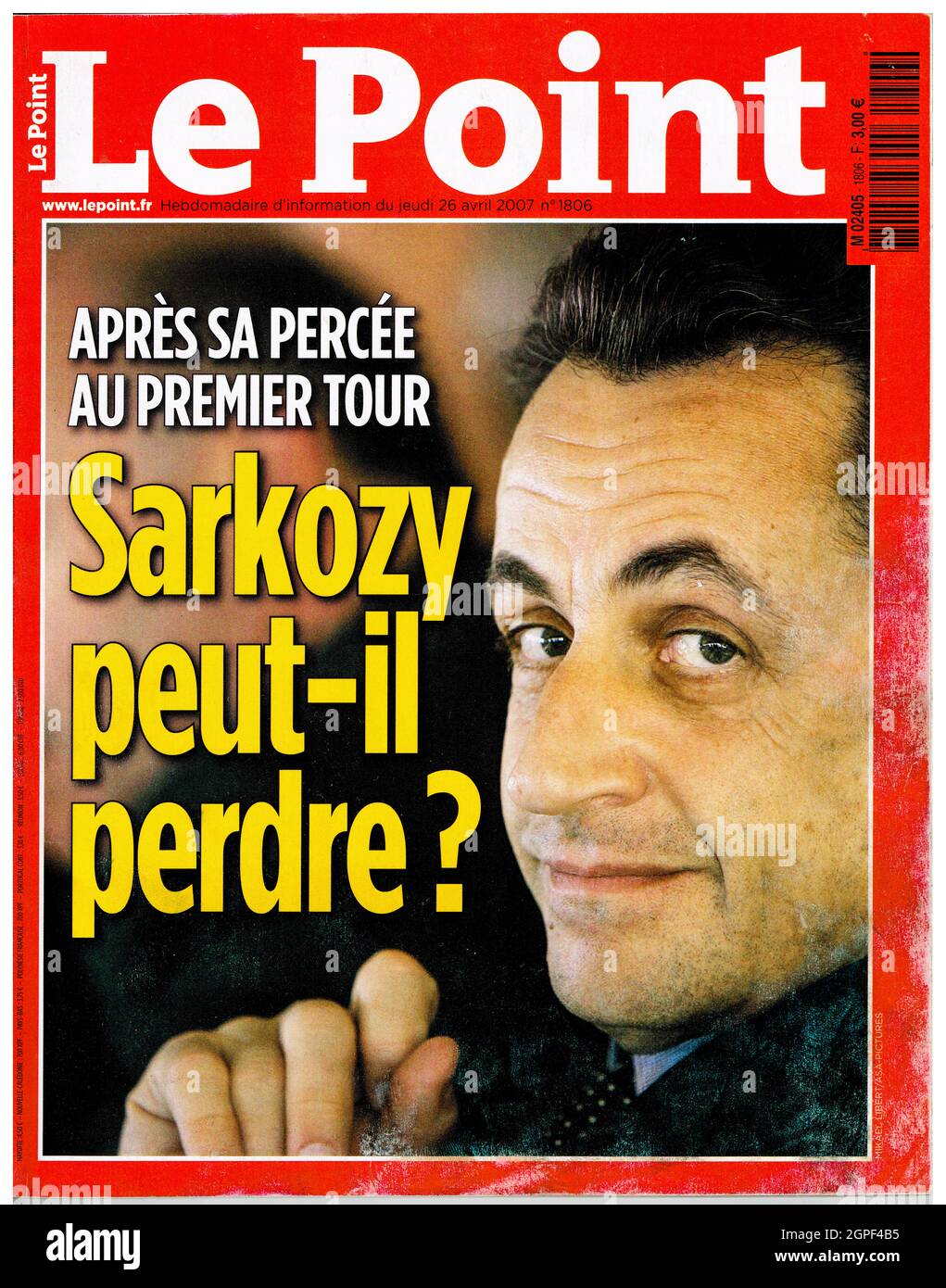 Le Point, Frontpage reading 'Can Sarkozy loose ?', France, April 26th 2007 Stock Photo