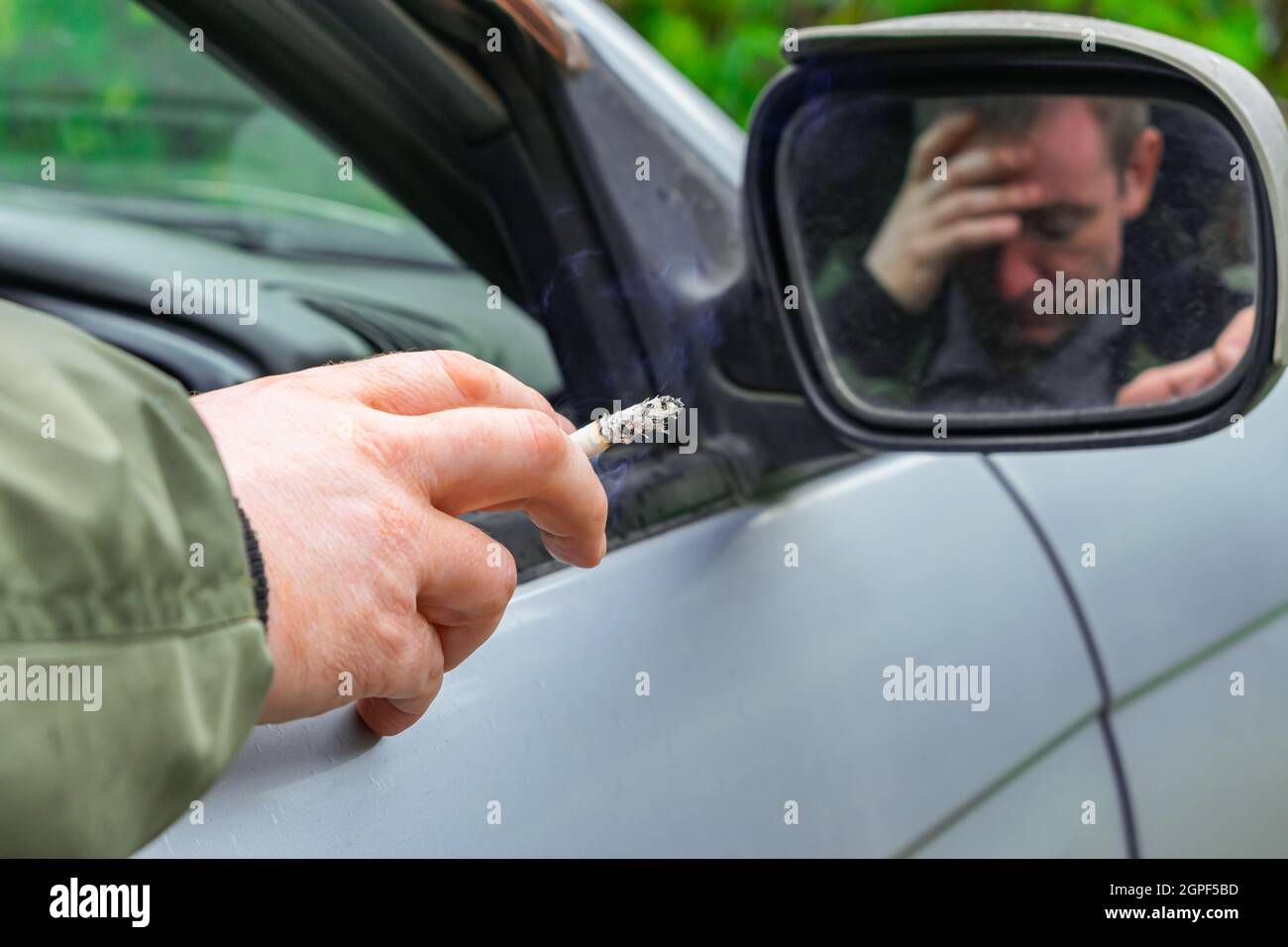 Distressed mirror hi-res stock photography and images - Alamy