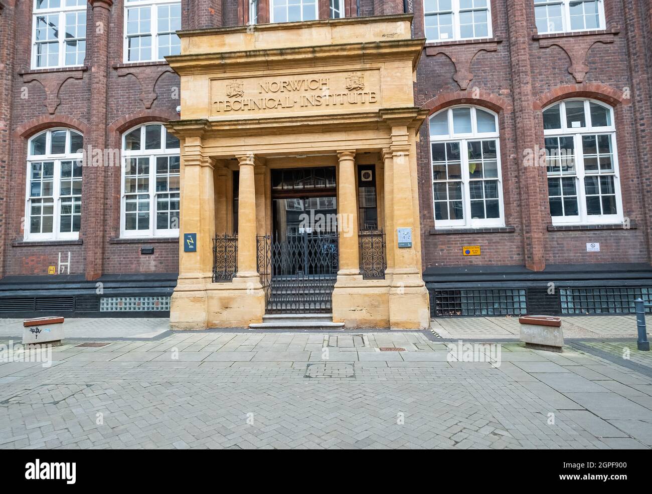 Norwich, Norfolk, UK – September 11 2021. The exterior of Norwich Technical Institute and Art College and the impressive entrance. Stock Photo