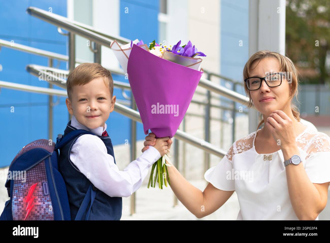 Выплаты к 1 сентября ярославль. Первоклашки 2022. Первоклассница 2022. Образ первоклассницы на 1 сентября 2022. Первоклассник 2022 фото.