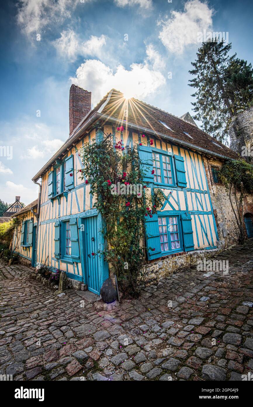 France, Oise (60), Gerberoy, village du Pays de Bray picard labellisé Plus Beaux Villages de France, la Maison Bleue du XVIIe siècle Stock Photo