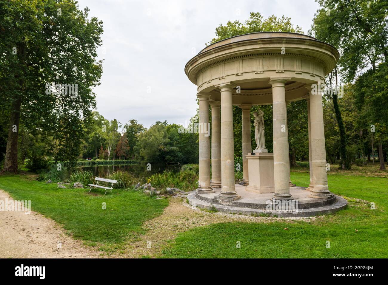 Le Jardin Anglais Du Ch teau De Chantilly Et Son Temple De V nus le-jardin-anglais-du-ch-teau-de-chantilly-et-son-temple-de-v-nus