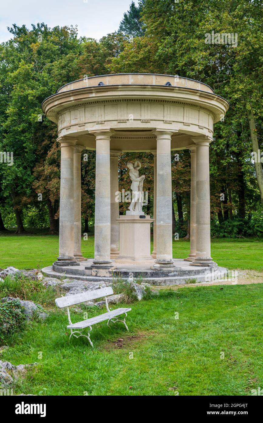 Le Jardin Anglais Du Ch teau De Chantilly Et Son Temple De V nus le-jardin-anglais-du-ch-teau-de-chantilly-et-son-temple-de-v-nus