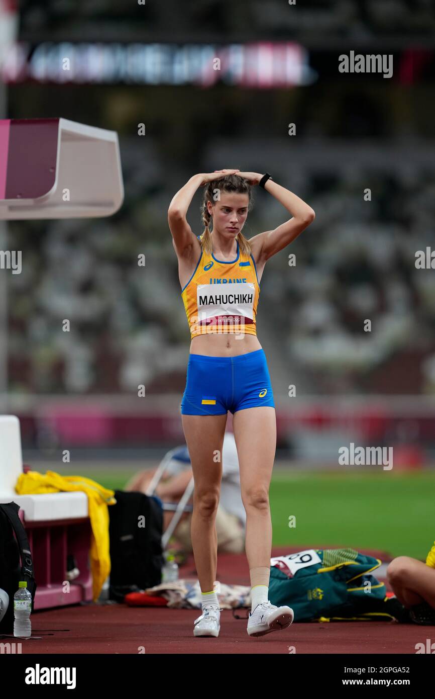 yaroslava-mahuchikh-participating-in-the-high-jump-at-the-tokyo-2020