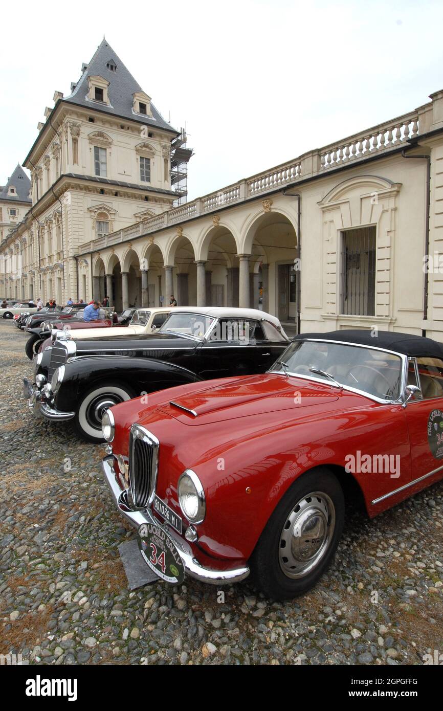 Raduno auto storiche al parco del Valentino Torino Stock Photo Alamy