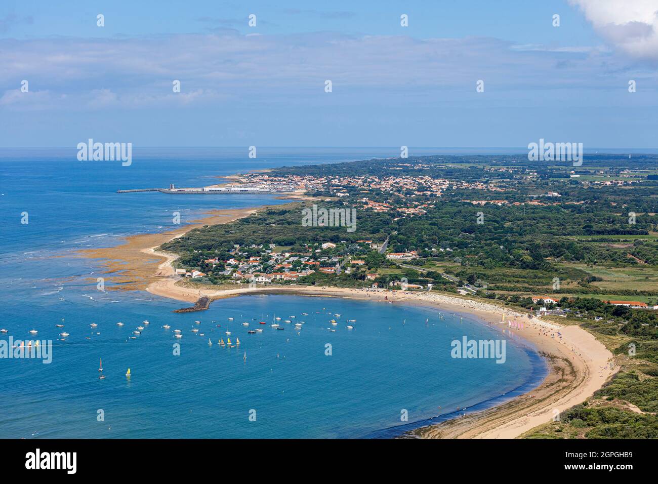 France, Charente Maritime, Dolus d'Oleron, La Perroche bay (aerial view) Stock Photo