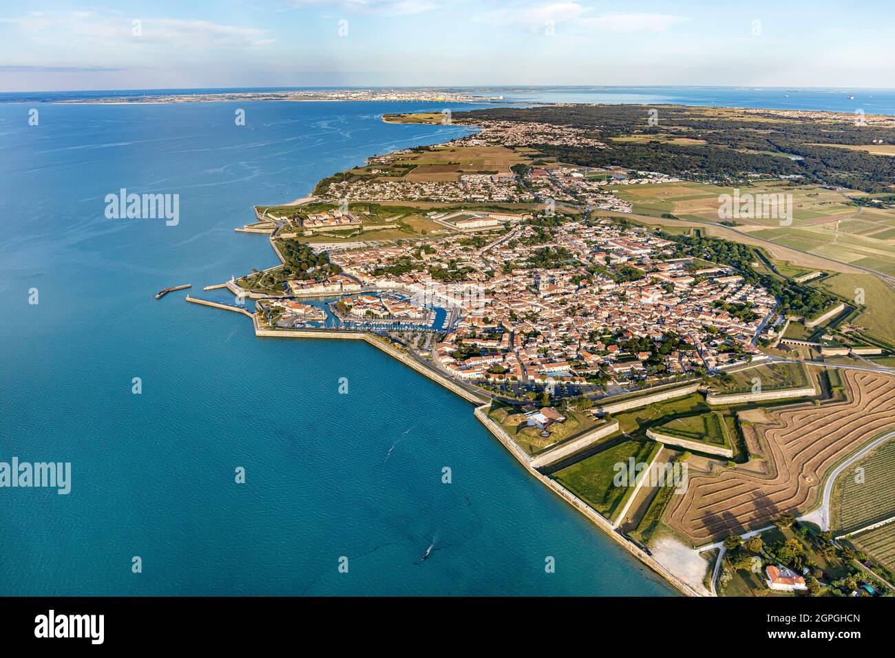 France, Charente Maritime, Saint Martin de Re, listed as World Heritage by UNESCO, the village surrounded by its wall (aerial view) Stock Photo