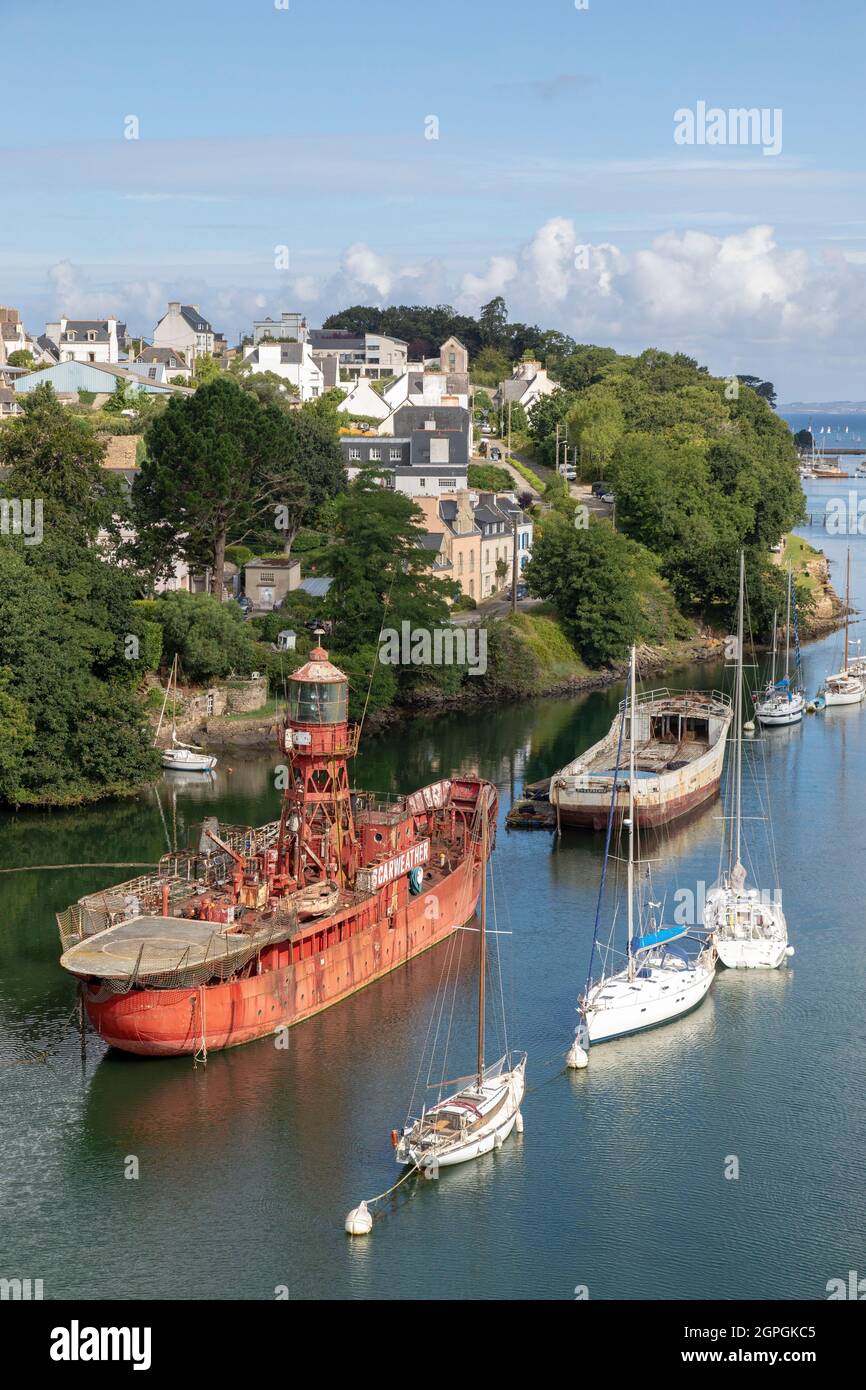 France, Finistere, Cornouaille, Douarnenez, the docks of Port Rhu with ships in the harbour museum Stock Photo