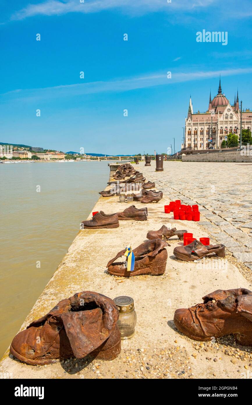 Hungary, Budapest, listed as World Heritage by UNESCO, Pest district, The Shoes on the Danube Bank is a memorial dedicated to the Jewish victims of the Shoah, designed by Can Togay and Gyula Pauer in 2005. Stock Photo