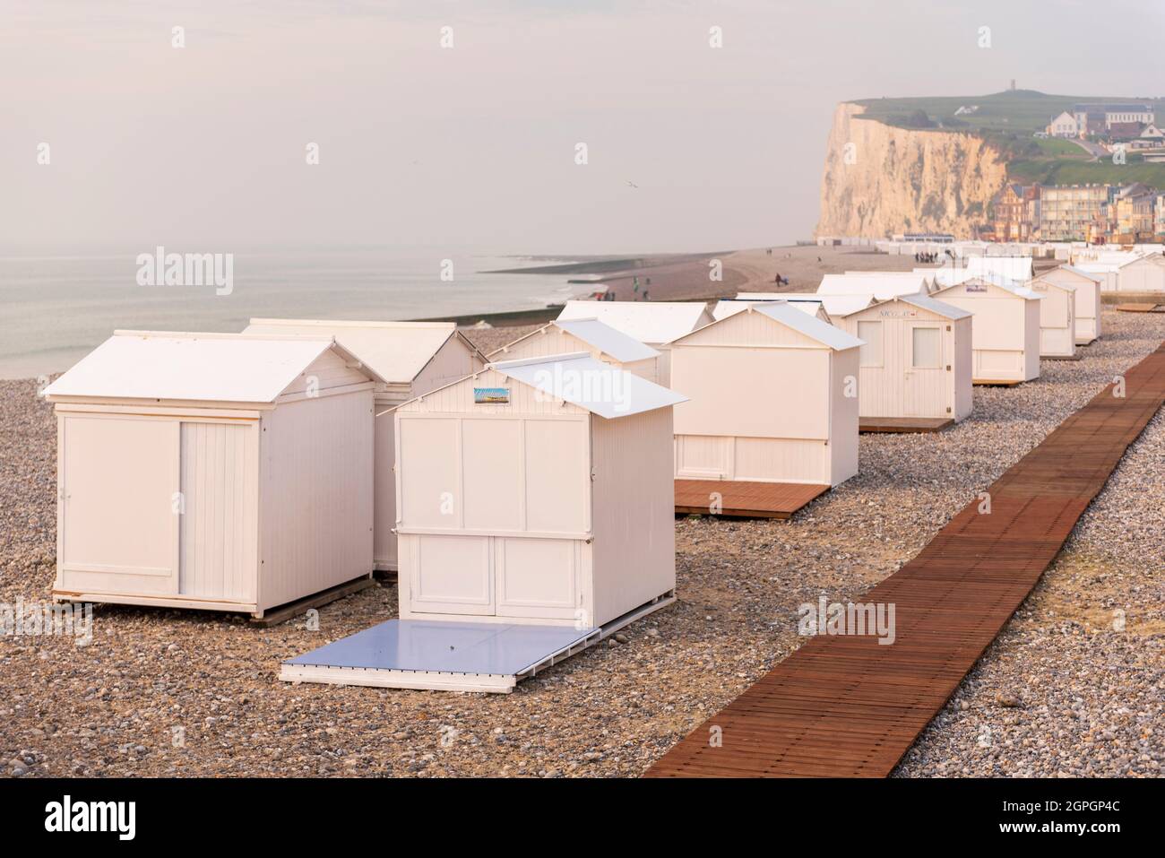France, Somme, Mers les Bains, beach cabins and chalk cliffs Stock Photo