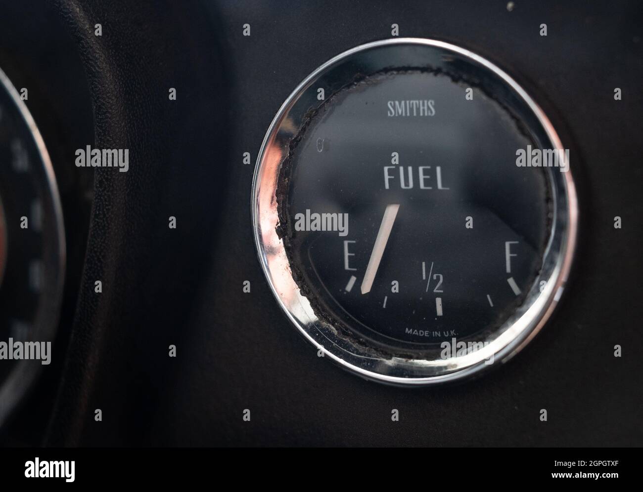 Fuel gage low hires stock photography and images Alamy