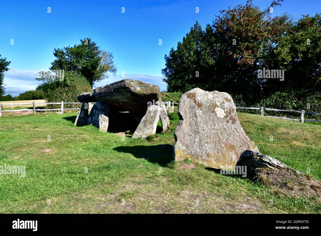 Arthur’s Stone Neolithic chambered tomb. Stock Photo