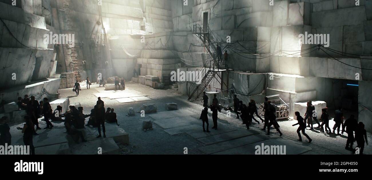 USA. Theo James in the ©Summit Entertainment promo for the new production:  Divergent (2014). Plot: Set in a futuristic dystopia, a teenager seeks to  break free from her homogeneous society that divides, image size:1300x630