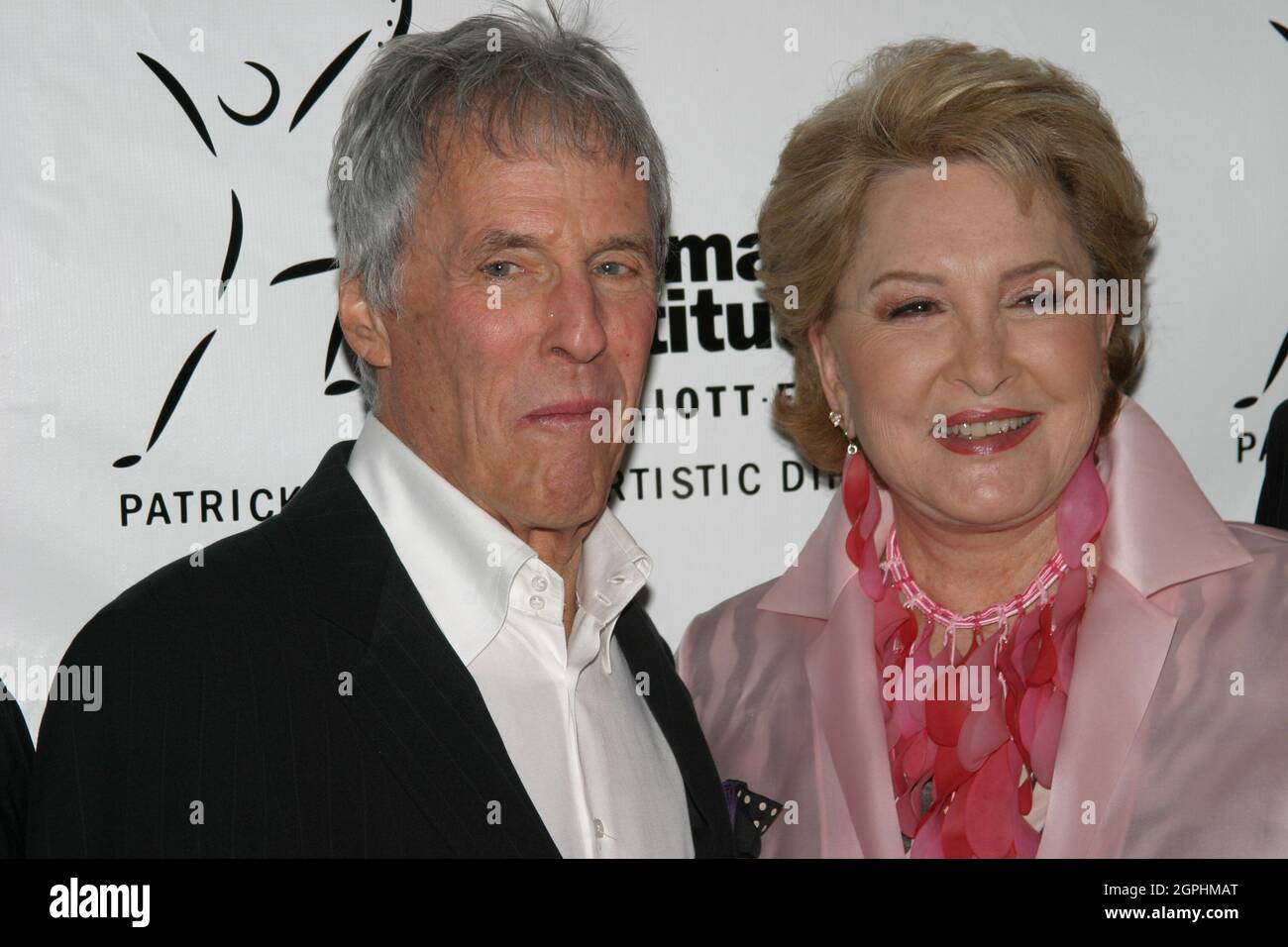 Burt Bacharach Ginny Mancini 08 14 04 Burt Bacharach To Receive Henry Mancini Institutes Hank Award At Ucla S Royce Hall Westwood Photo By Izumi Hasegawa Hnw Picturelux Stock Photo Alamy
