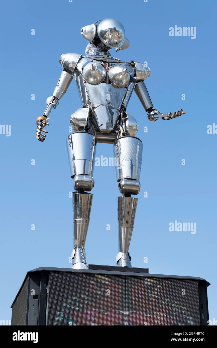 Giant female robot 'Metropolis' on the station square in Enschede, a Dutch  city with creative technology, art, knowledge, innovation and music Stock  Photo - Alamy