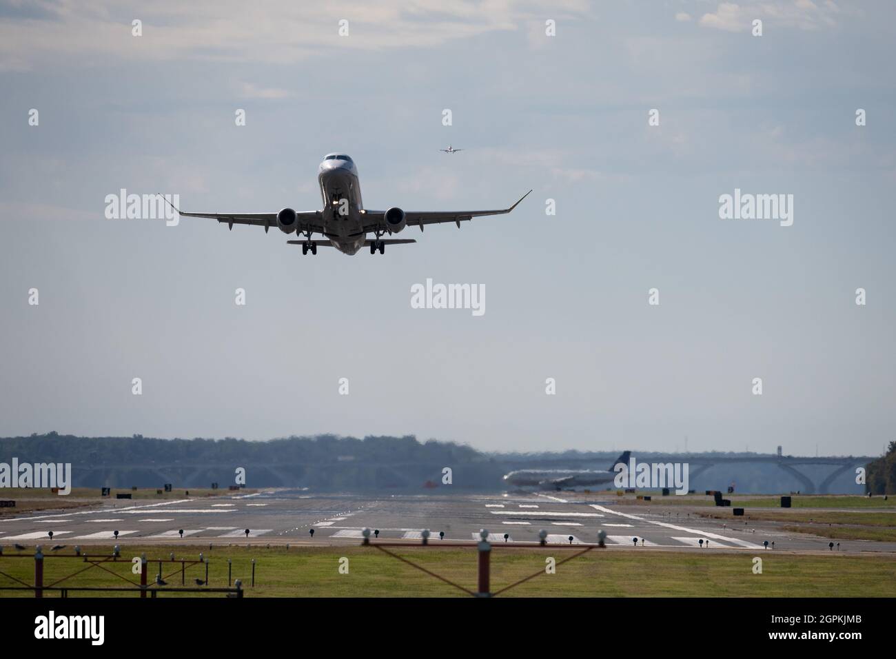 Godiva Chocolate parlor / retail store in Ronald Regan Washington National  Airport Stock Photo - Alamy