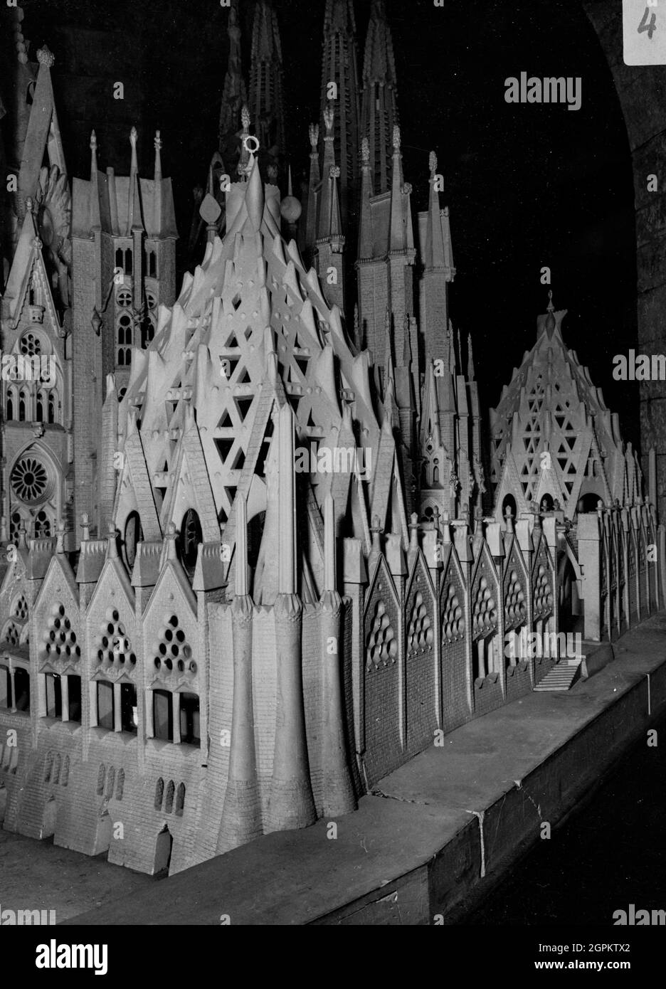 Sagrada Familia (museum in the crypt of the Passion Facade): parabolic model of the sacristy dome (E: 1:25) of the great scaled plaster model made by Gaudí for the Sagrada Familia from 1914 onwards (1926) destroyed during 1936-39 Spanish Civil War and restored after (1970). Author: ANTONI GAUDI. Stock Photo