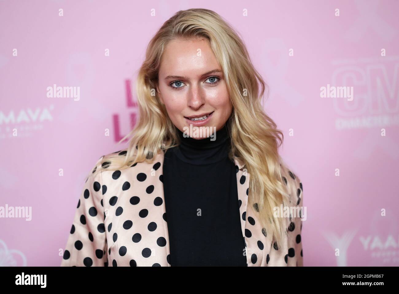 Savanna gann hires stock photography and images Alamy