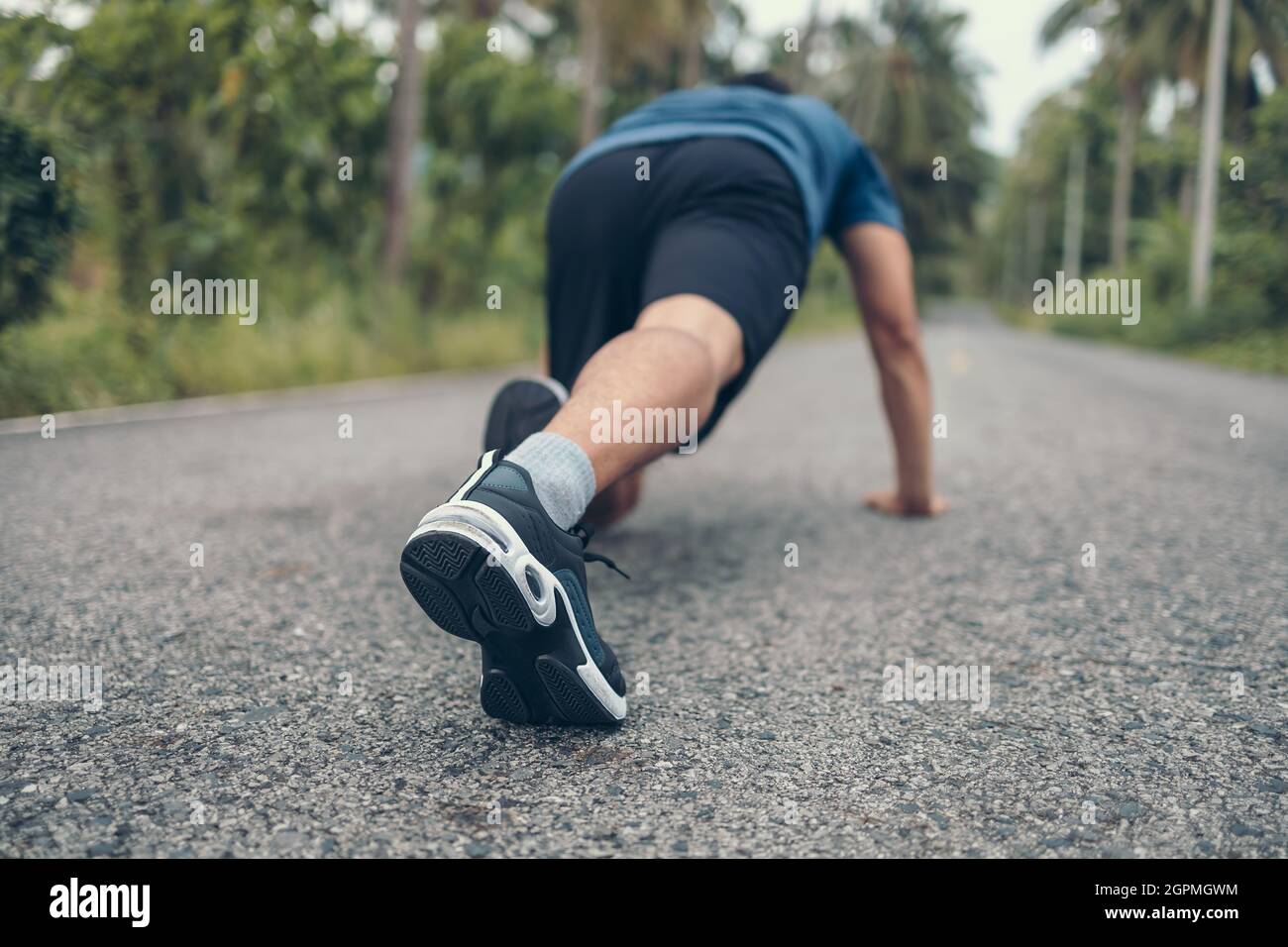 Man doing press ups in the park hi-res stock photography and images - Alamy