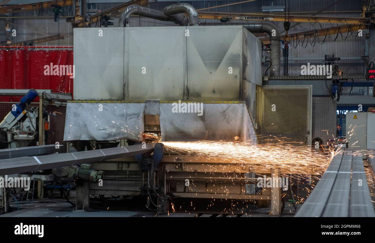 09 September 2021, BadenWuerttemberg, Biberach an der Riß Bent steel