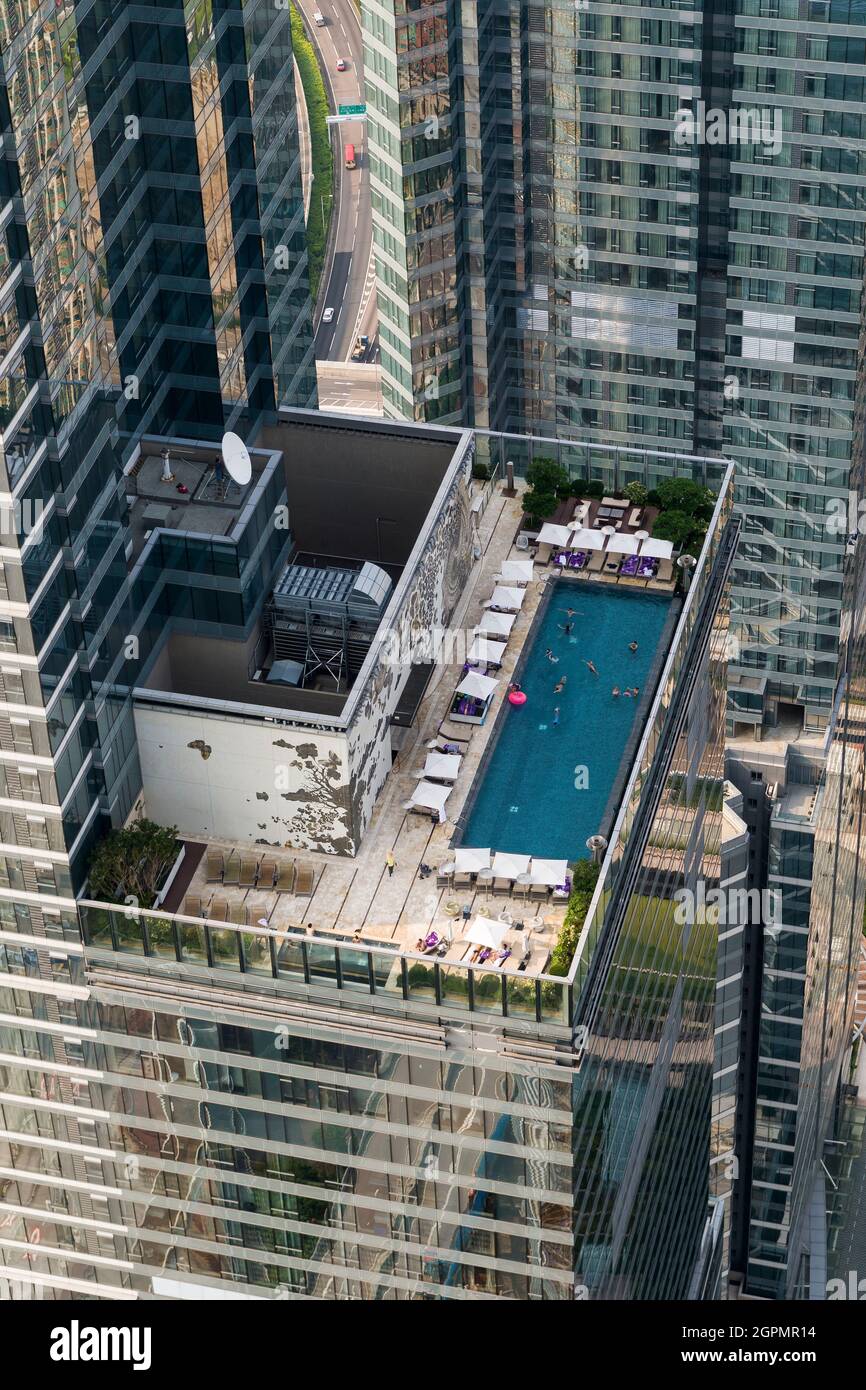 The Rooftop Swimming Pool Of The W Hotel In The Cullinan South Tower Seen From Level 106 Of The Icc Union Square West Kowloon Hong Kong Stock Photo Alamy