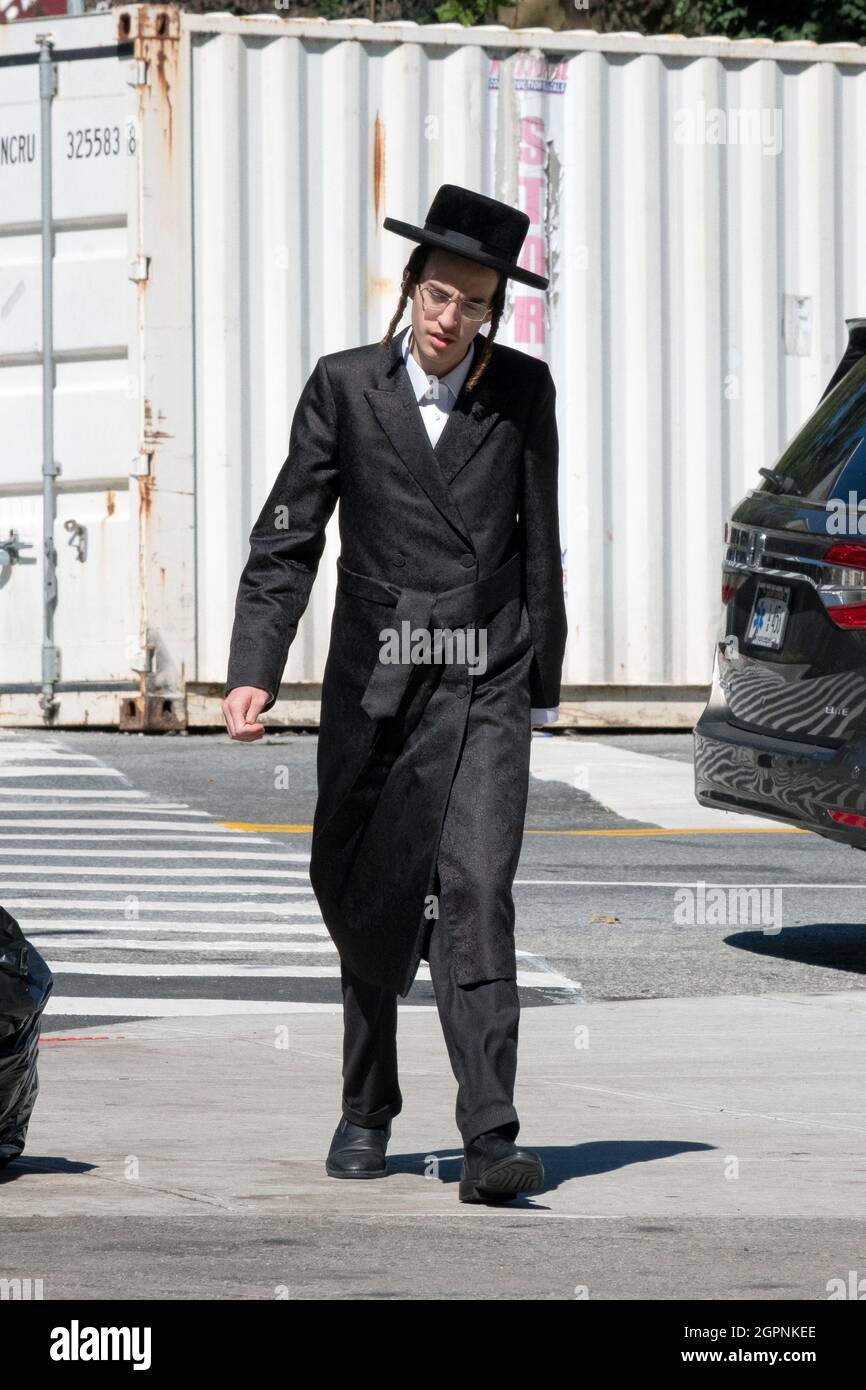 Orthodox Jewish Clothing Rules