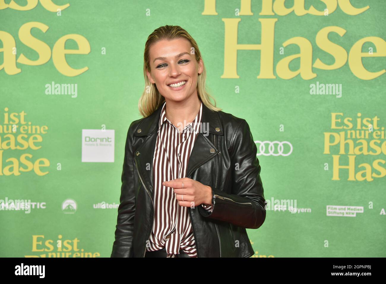 Cologne, Germany. 28th Sep, 2021. Actress Anna Karolin Berger comes to