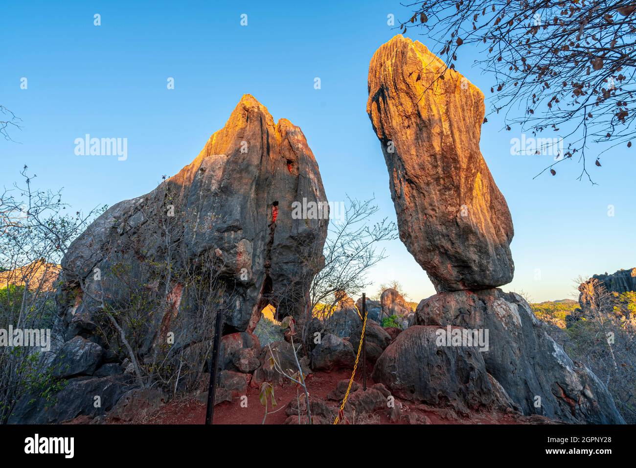 Balancing Rock Chillagoe-Mungana Caves National Park, North Queensland Australia Stock Photo