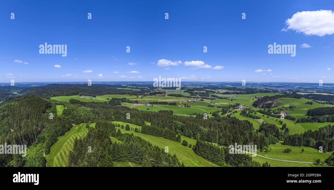 View of a golf course idyllically embedded in the Upper Allgäu nature near Kempten. Stock Photo